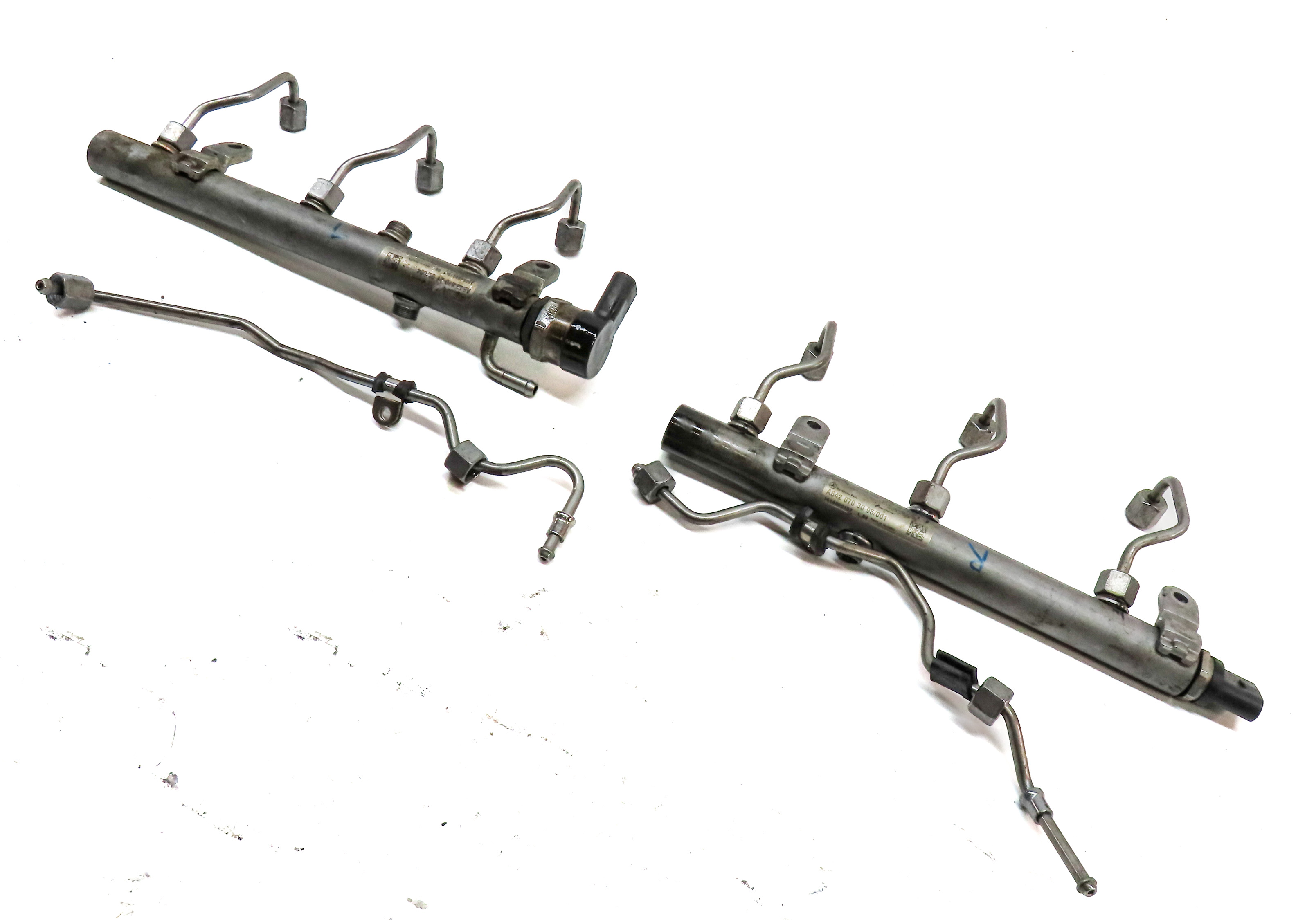 2012 MERCEDES GL350 (X164) 3.0L DIESEL (OM642) ENGINE FUEL RAIL SET/2 w/ LINES — exact item pictured